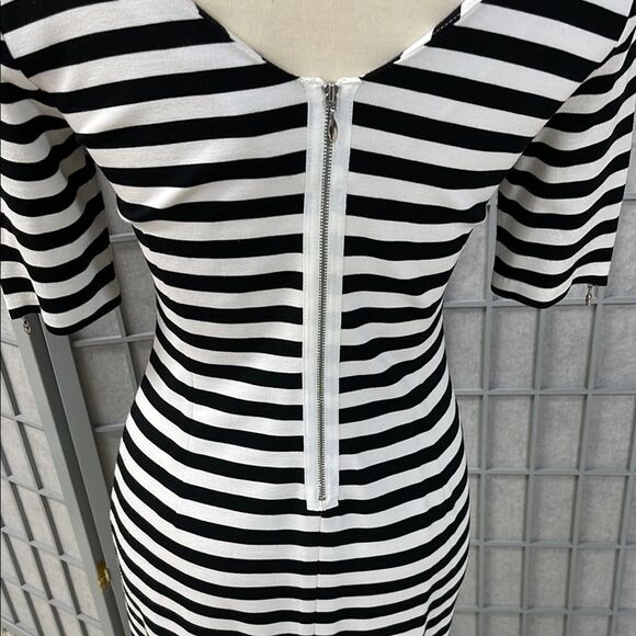 Banana Republic Black and White Striped Dress, Size 4 - Picture 4 of 7